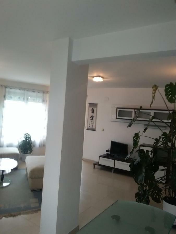 2 Rooms Apartment Plovdiv Kichuk Paris Exteriör bild